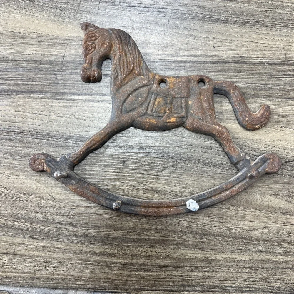 Vintage Cast Iron Wall Mount Rocking Horse Key Holder w/4 Pegs 8